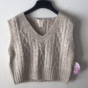 Women’s V-neck Vest